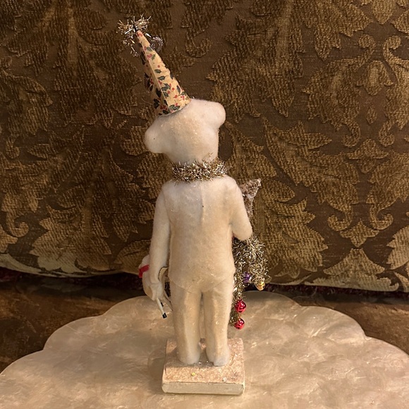 Olde Teddy Figurine by artist Vickie Smyers for Bethany Lowe Designs. - Picture 3 of 6